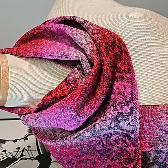 Scarf, pink Ambra with gray Paisley design. No tags. I believe it is Cashmere. - Picture 2 of 4